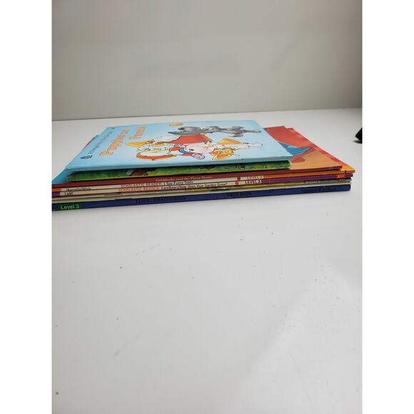 Mixed Lot of 8 Children's Soft & Hardcover Scholastic Reader Story Books - Picture 3 of 5